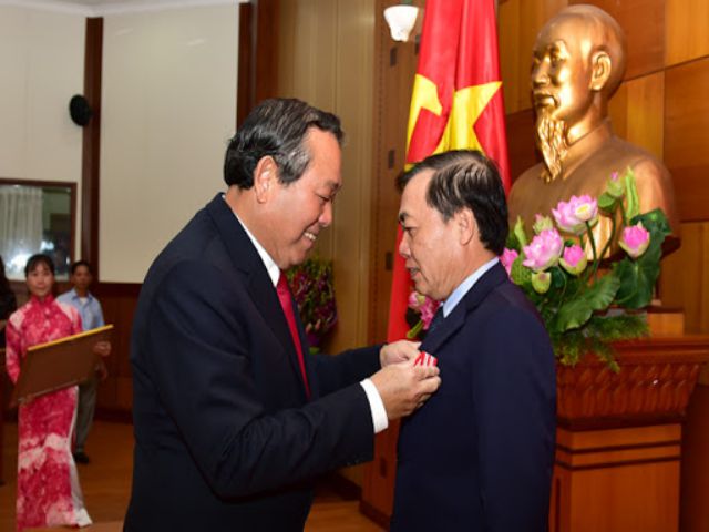 Việt Kiều được tặng huân, huy chương có quyền sở hữu nhà ở Việt Nam